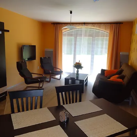 Luxusny Apartman تالي