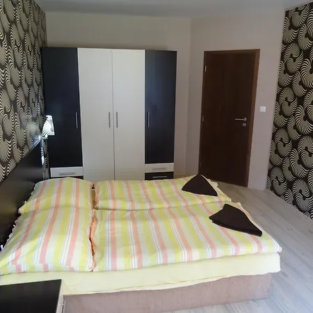 Luxusny Apartman تالي